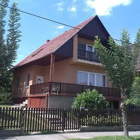 In 19085 Апартаменты